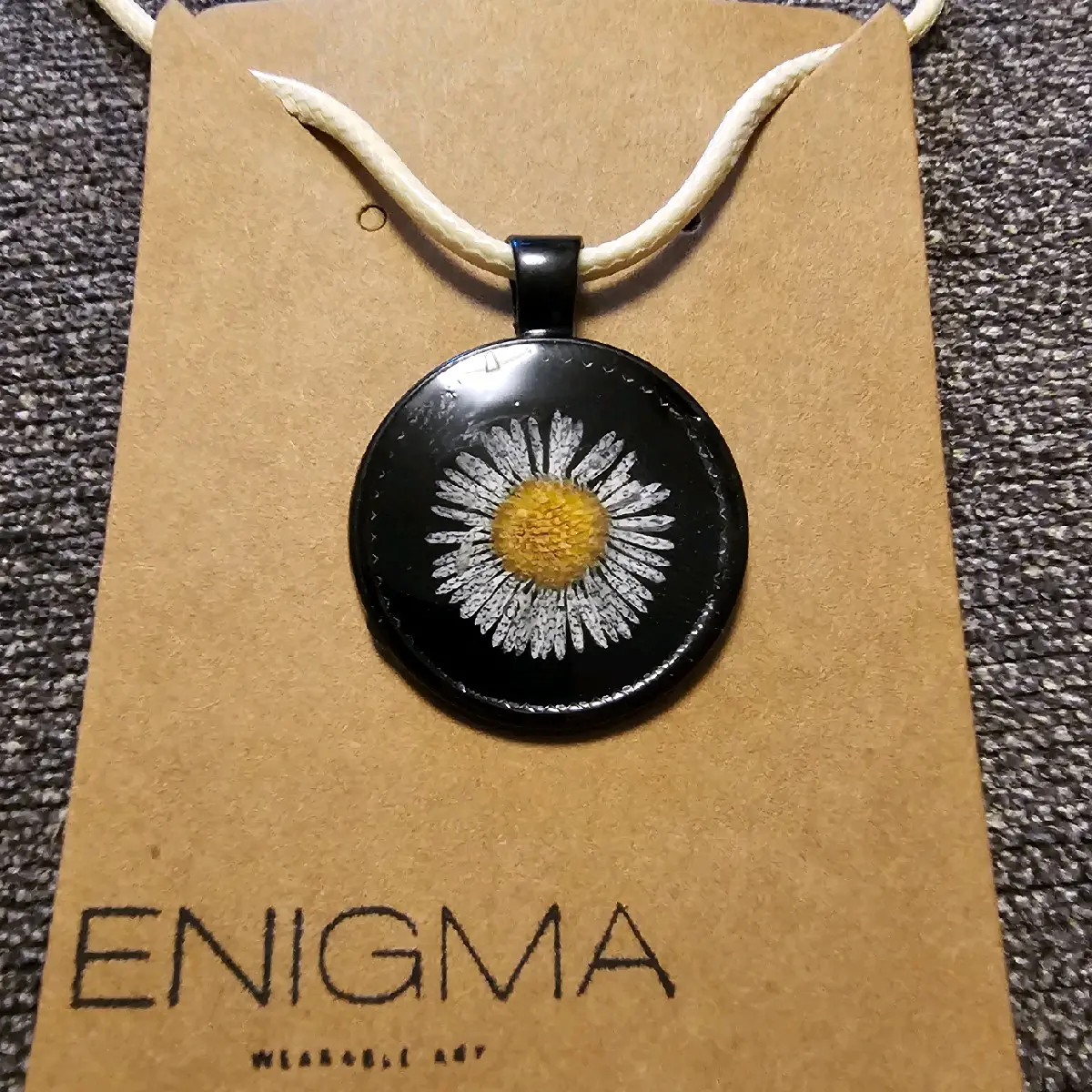 Daisy Pendant Necklace