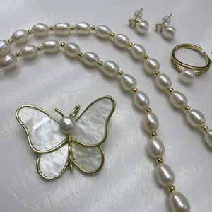 NC120-Timeless White Pearl Ensemble | Necklace, Stud Earrings, Open Ring & Butterfly Brooch — Classic Matching Set, Gift‑Ready