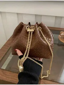 Fashion Solid Color Chain Bucket Bag Mini Crossbody Bag Woven Texture PU Material Attractive Women's Shoulder Bag for Daily Outing Shopping Commute