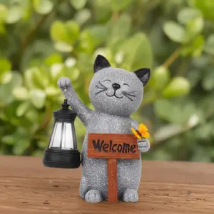 Cat Welcome Statue with Lantern – Resin Gray Stone-Effect Kitten Ornament – ​​Waterproof Outdoor Welcome Sign for Porch, Patio, and Front Door Décor – A Heartwarming Gift for Cat Lovers and Housewarmings