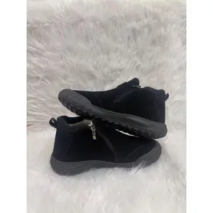 Men's Suede Ankle Boots with Zipper Detail, Urban Style Winter Footwear, Comfortable and Fashionable, Perfect for Cold Weather