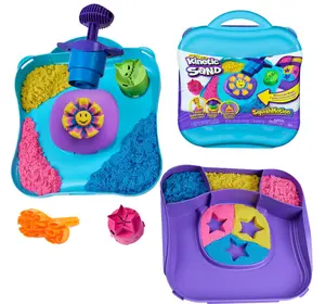Kinetic Sand, SquishMotion with 1lb Pink, Yellow & Blue Play Sand, Stamper & 5 Tools, Storage Case, Sensory Toys for Kids Ages 5 and up