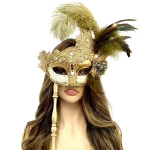 Masque Party Women's Venetian Feather Stick Mask with Exquisite Detailing & Delicate Feathers for Costume Party Halloween Christmas