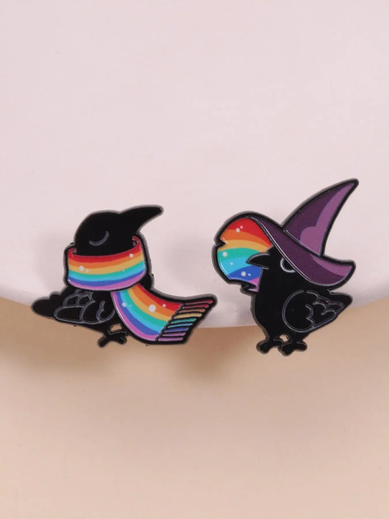 Rainbow Crow Enamel Pin, Alloy Brooch Pin, Brooch Pins, Enamel Lapel Pins, Brooch Pin Clip, Crow with Rainbow Gradient Sparkle Scarf, Wizard Hat, Perfect Accessory for Lgbtq+, Gothic Aesthetic Lovers, Unique Design
