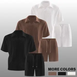 Men’s textured ribbed polo two-piece set with short sleeves and shorts; American-style buttonless notched collar, drawstring elastic waist. Casual summer commuting outfit for men, versatile styling with a loose straight cut that suits various body types.