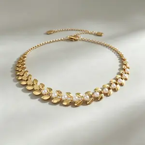 Bohemian Necklace: Luxurious Women's Accessory—Fashionable Gold Wheat-Ear Chain with Pearls, Layered Collarbone Necklace