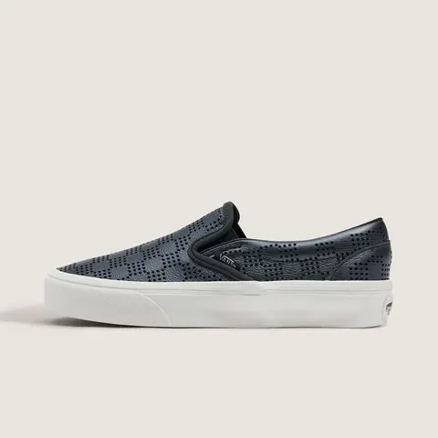 Vans Unisex Classic Slip-On Checkerboard Low Top Shoe