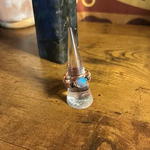 KraveKawaii  “Cosmic Veil” – Copper Ring with Labradorite & Iolite Size 7