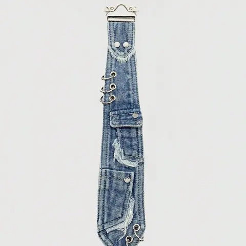 Women's Y2K Bow Tie, Metal Buckle Chain Vintage Distressed Edges, Unique Fashion Accessory for Stylish Punk Aesthetic