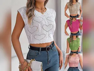 Hollowed Heart Shape Midriff-baring Knitted Sweater
