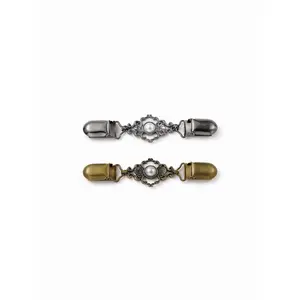 Cider 2 PCS FAUX PEARL KNOT SWEATER CLIP Cider 2 PCS FAUX PEARL KNOT SWEATER CLIP