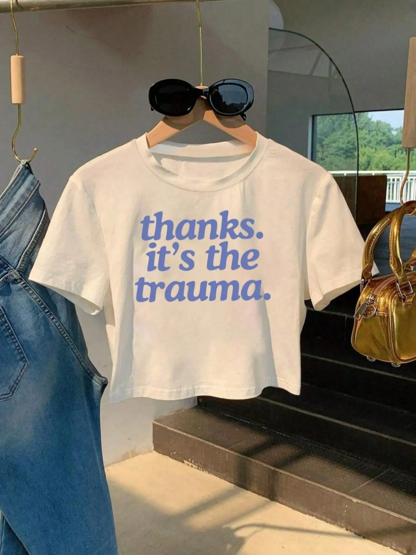 Women's "thanks it's the trauma" Print Round Neck Crop Tee, Casual Streetwear Summer Short Sleeve Crew Neck T-shirt for Daily Wear, Ladies Clothes for All Seasons, Top