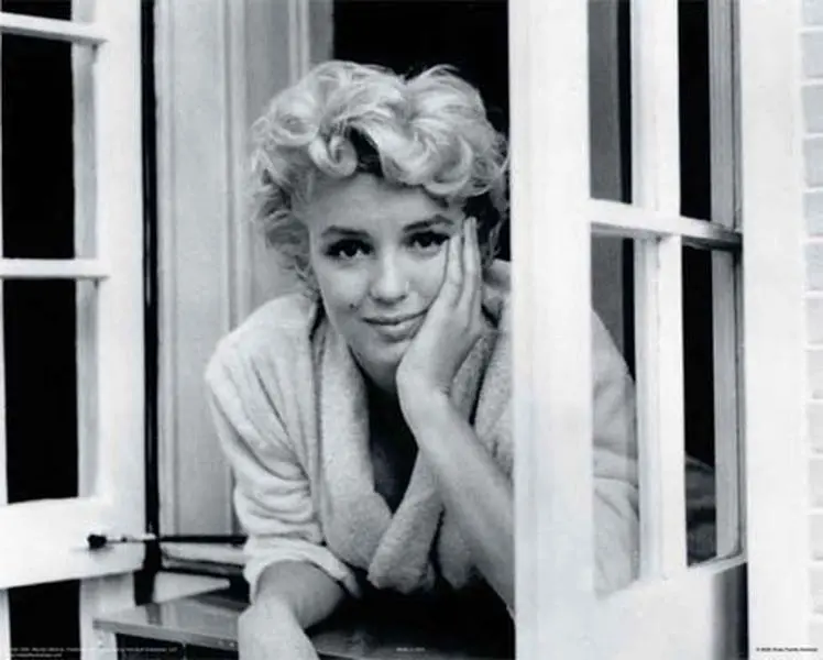 Shaw 8x10 in. Marilyn Monroe Photo Portrait - Room Inspo Bedroom Decor for Marilyn Fans, Window Decoration, Artistic Poster, Sam Shaw Home Supplies 1995-08x10-CE