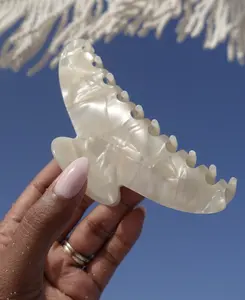 Precision-crafted KAUI Hair Claw Clip for Style and All-day Hold