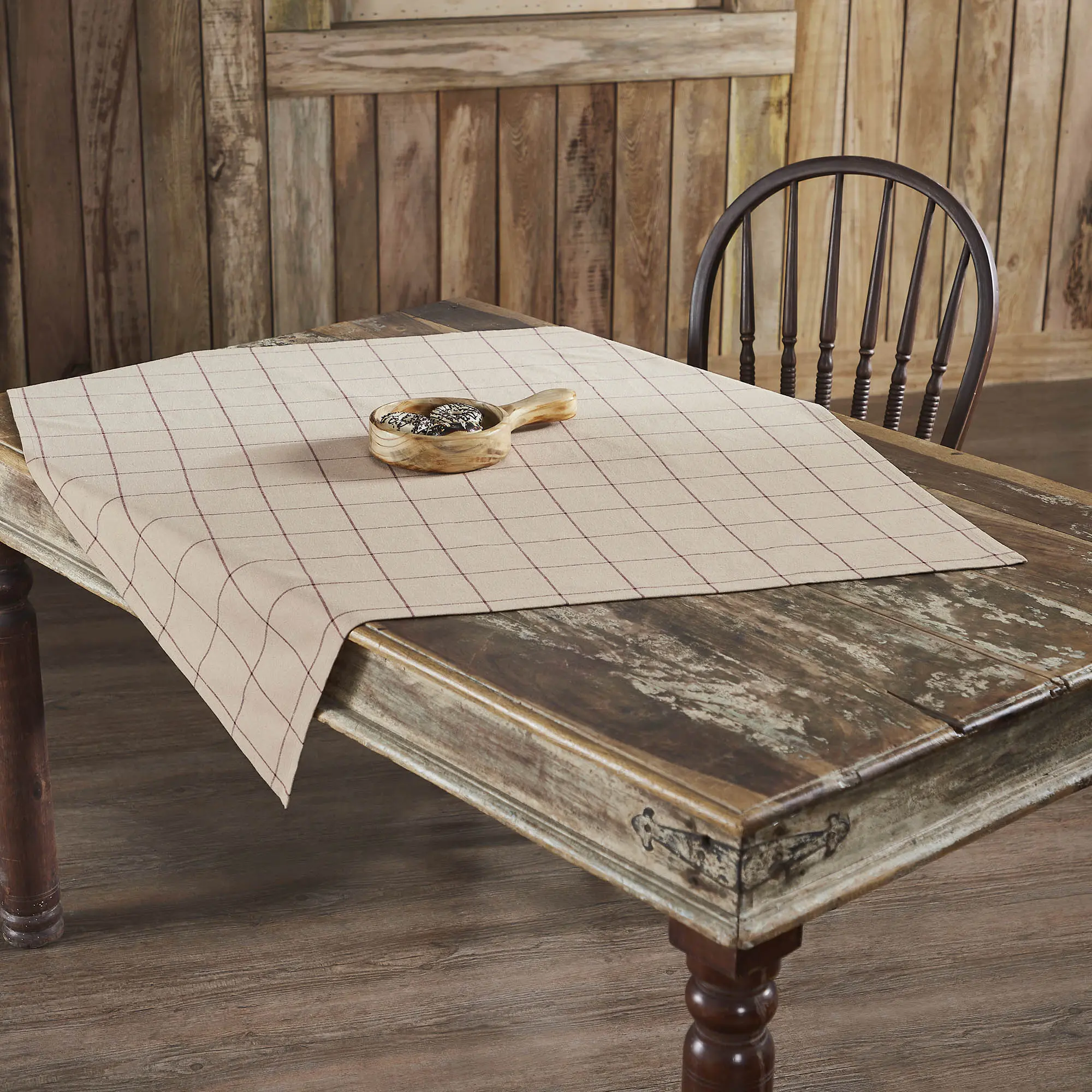 Correll Table Topper