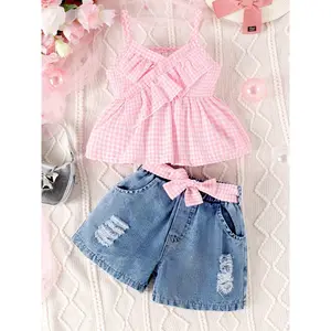 2-piece cute outfit for girls, consisting of a suspender vest and bow-decorated denim shorts, comfortable and stylish summer clothing for girls, the first choice for outdoor activities
