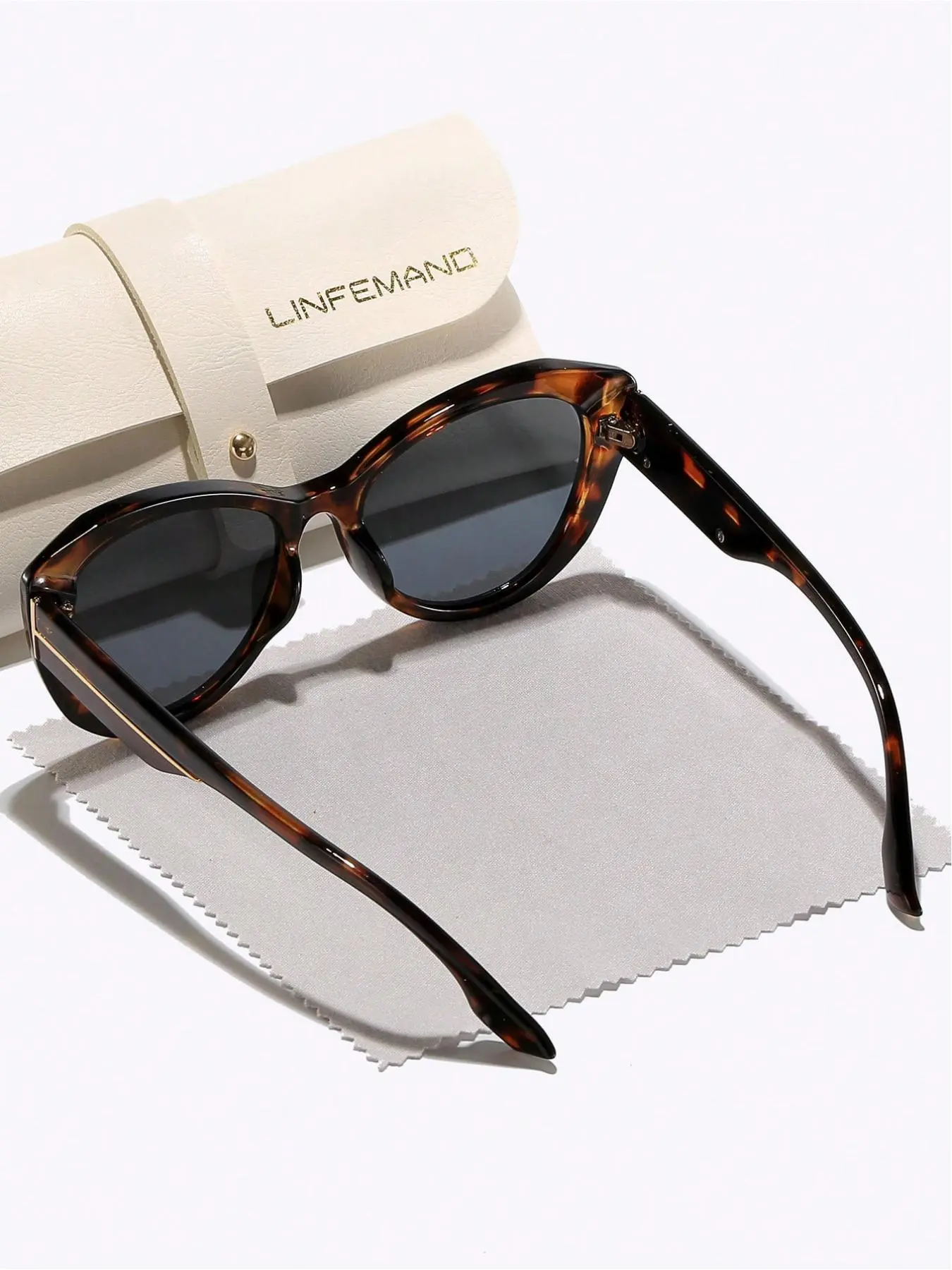 Unisex Vintage Trendy Tortoiseshell Cat Eye Frame, Retro 