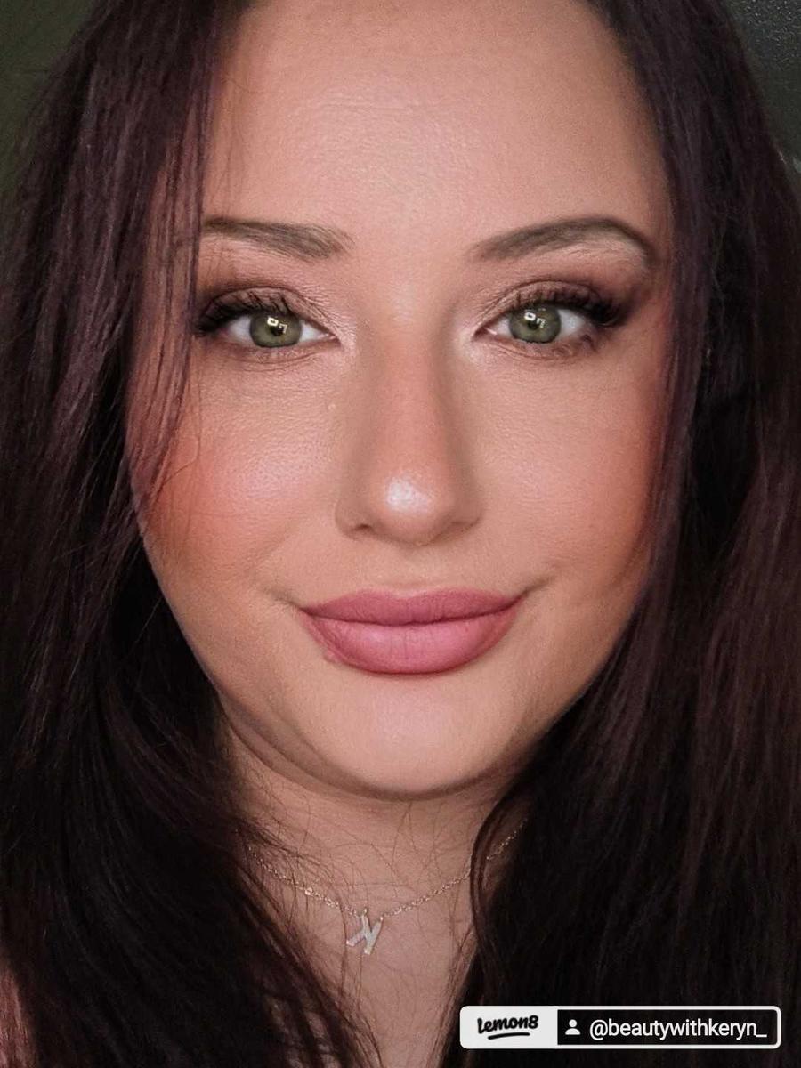 Item: 25 Light Neutral - light with neutral undertones