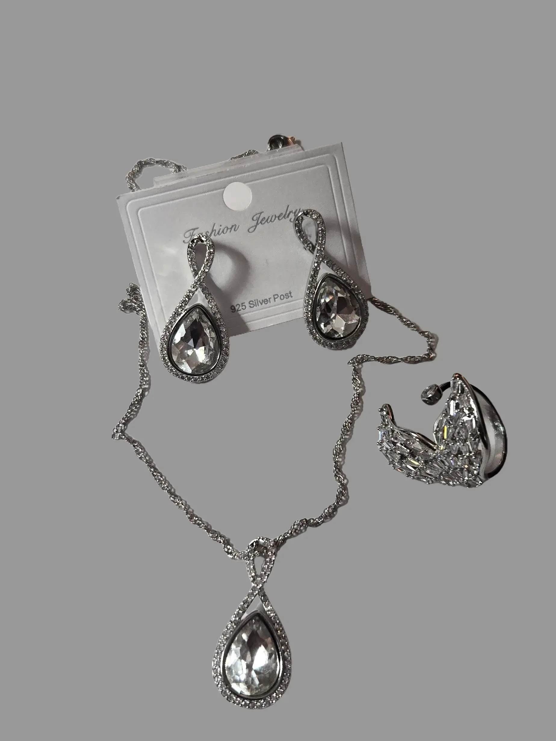 Female S925 Post Multiple-Piece Oval Shape Silvertone Jewelry Set, Romantic Charm for Everyday Wear, Female Set