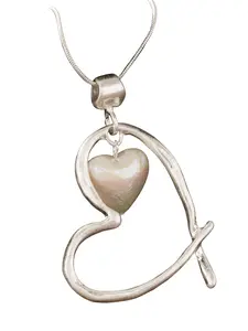 Women's Boho Silver Color Heart Pendant Necklace, Simulated Pearl Design, Ideal Gift for Women, All-Season Fashion Accessory, Dangling Pearl Necklace