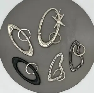 Y2K Punk Star Oval Essential Icon Carabiner Keychain Axe Shaped Mountaineering Car Key Ring Gothic Backpack Decor Korean Fashion