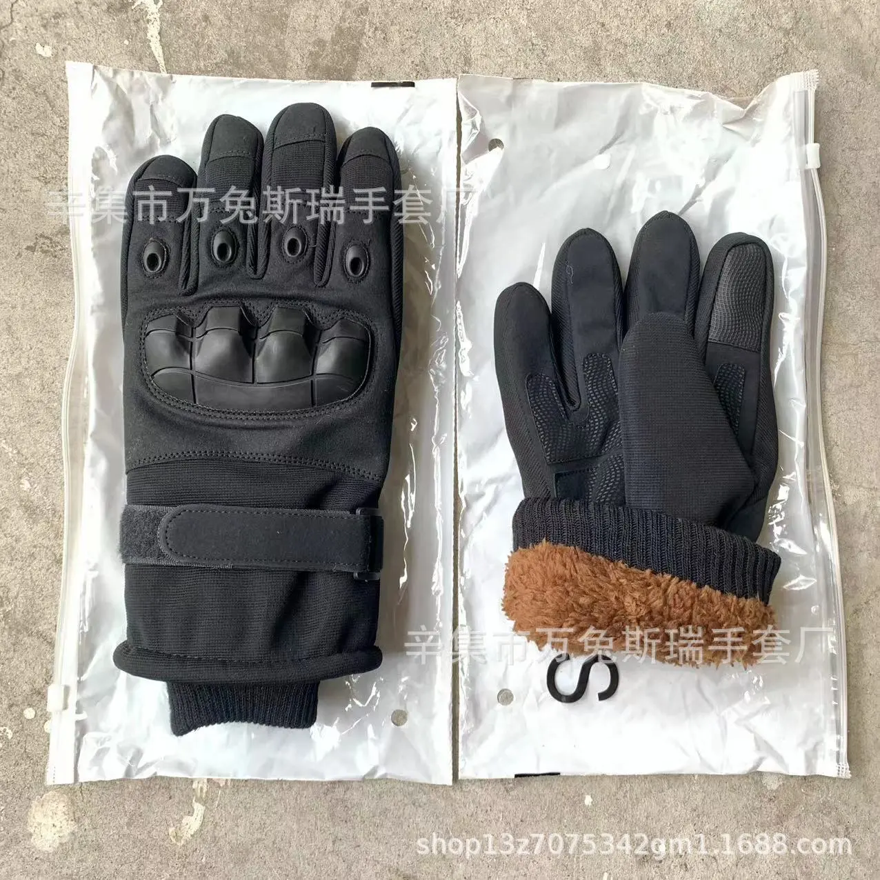 Soft shell cotton tactical gloves in bla