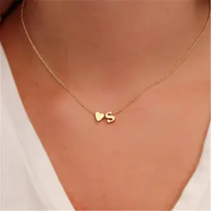 Heart Shaped Initial Letter Necklace Gift Mother's day Gift Birthday Gift Collar De Letras Iniciales Regalos Dia De la Madre Cumpleanos