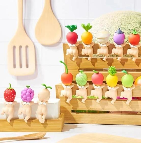 Model toys: Sonny Angel model collection, super cute phone and laptop accessories