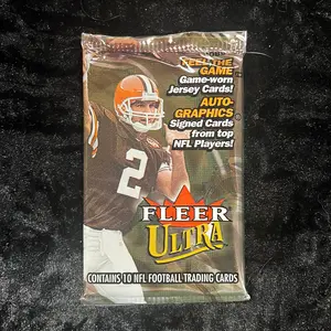 One Pack of 2000 Fleer Ultra Football Trading Cards