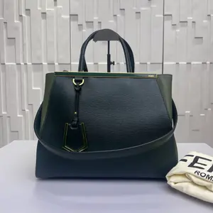 Pre-owned FENDI Leather Shoulder Bags 7.8'' R3309 Shoulder Bag C19629043508 0604 T5 Qiqi
