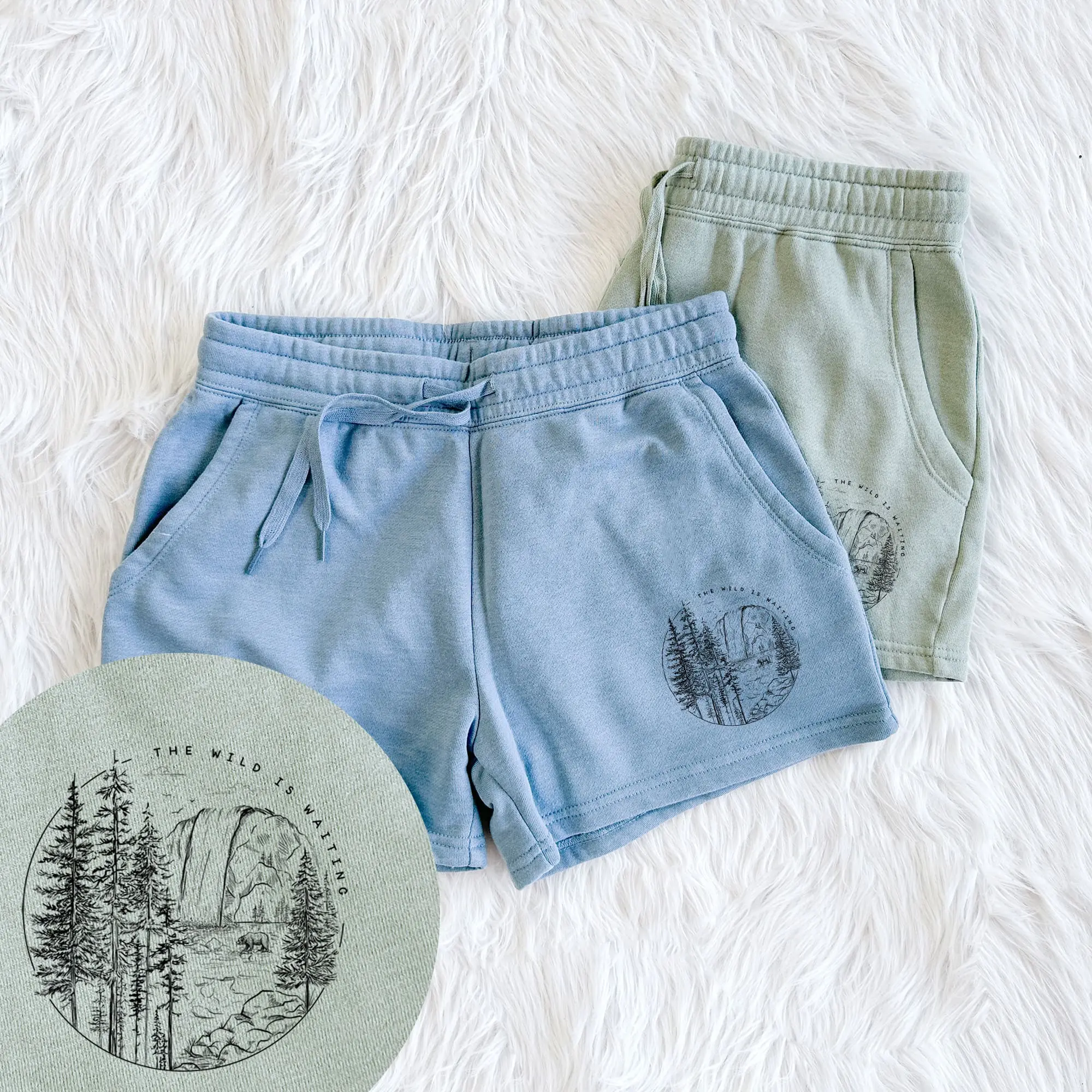 The Wild is Waiting - Women's Cali Wave Shorts