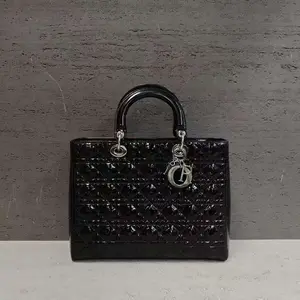 Pre-owned Dior Patent Shoulder Bags 7.8'' R5719 Shoulder Bag C14308786583 0410 T3 Mia