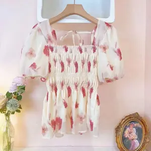 Women’s puff sleeve top,elastic waist,square neck