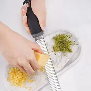 Stainless Steel Lemon Zester, 1 Count Multifunctional Vegetable Grater, Cheese Grater, Garlic & Ginger Shredder, Kitchen Utensils & Gadgets
