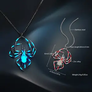 Glow in The Dark Spider Pendant Necklace - Stainless Steel 60cm Chain Gothic Halloween Punk Hardcore Festival Glowing Light-Up Jewelry, Ideal Gift for Halloween Birthday Party, Gothic Necklaces, Punk Hardcore Necklaces