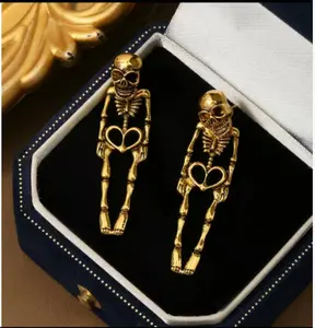 TOP European and American cross-borderpersonality exaggeration punk Halloween skullskeleton alloy festival atmosphere creative single product stud earrings female Cool