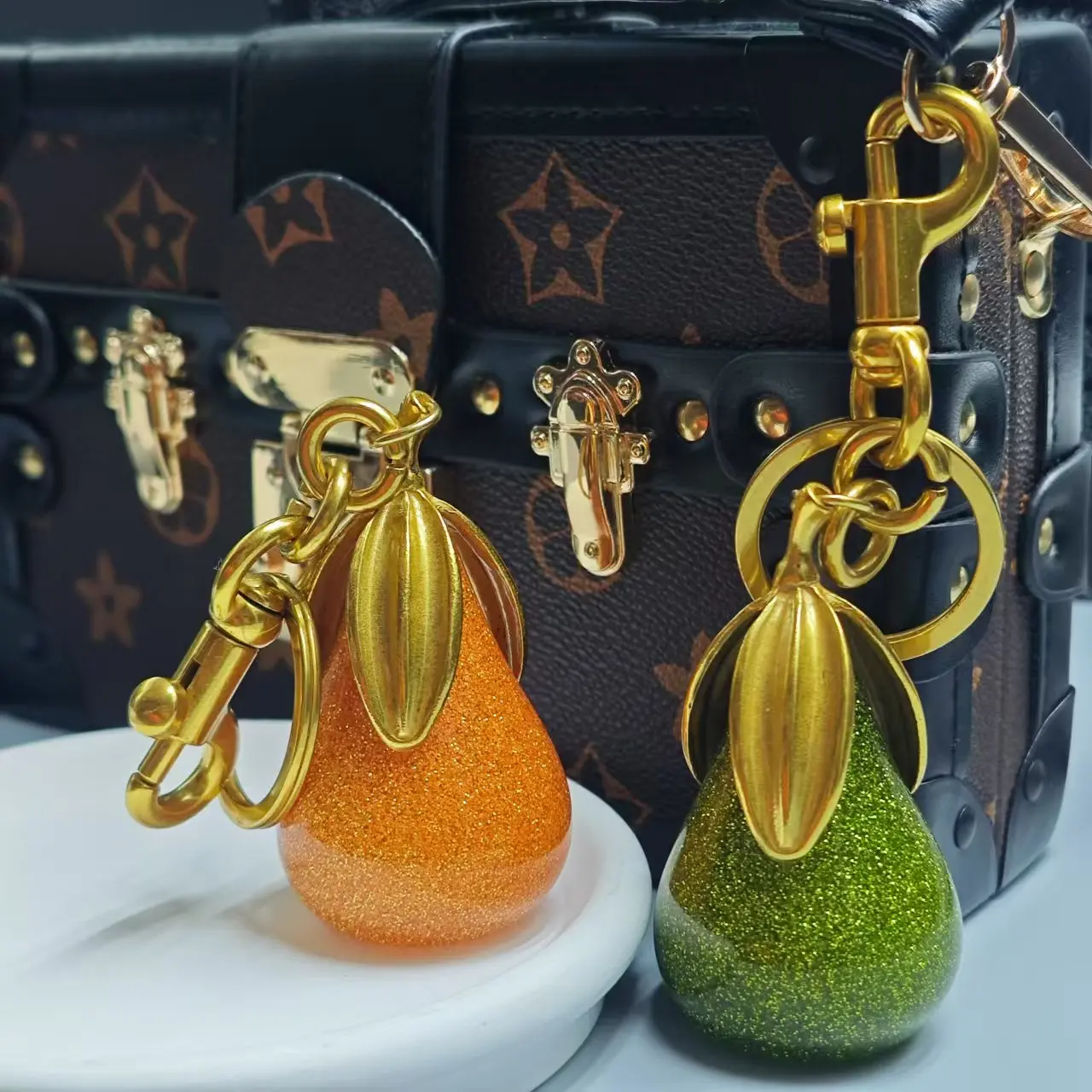 {Keychain} Shining Three Leaf Pear Keychain - Fashion Luxury Fruit Bag Pendant