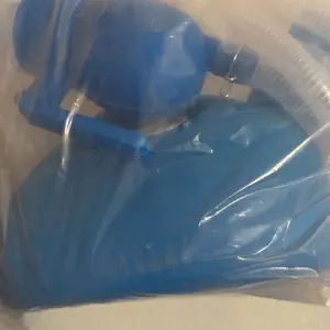 2000ml Portable Urinal for Men and Elderly, Thickened Odor-Resistant Urine Bottle with Extendable Tube, Leak-Proof with Tight Seal for Travel and Bedside Use, Tight Seal Helps Protect Bedding, Travel Accessory, Emergency Urinal Bottle, Portable Travel Toi