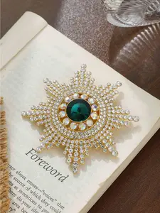 Fashion Rhinestone Sunflower Brooch Pin, Elegant Women's Outerwear Accessory, Stylish Design, Unique Charm, Perfect for Coats