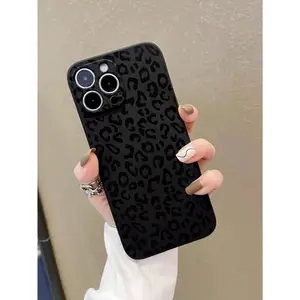 Cheetah spotted colored straight edge minimalist shockproof heavy-duty protective phone case, compatible with iPhone 17/16/15/14/13/12/11/x/xs/xsmax, leopard print phone case, sweet and cool style, a gift for friends, family, and yourself.