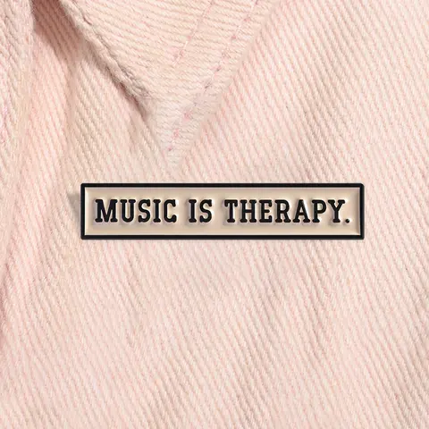 Music Is My Therapy Enamel Pin Brooch Pins Custom Quotes Music Lover Alloy Brooch Clip Lapel Backpack Badge Fashion Jewelry Accessories Gift for Friends