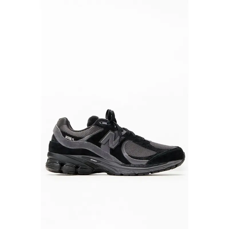 New Balance Men's Black 2002R Shoes