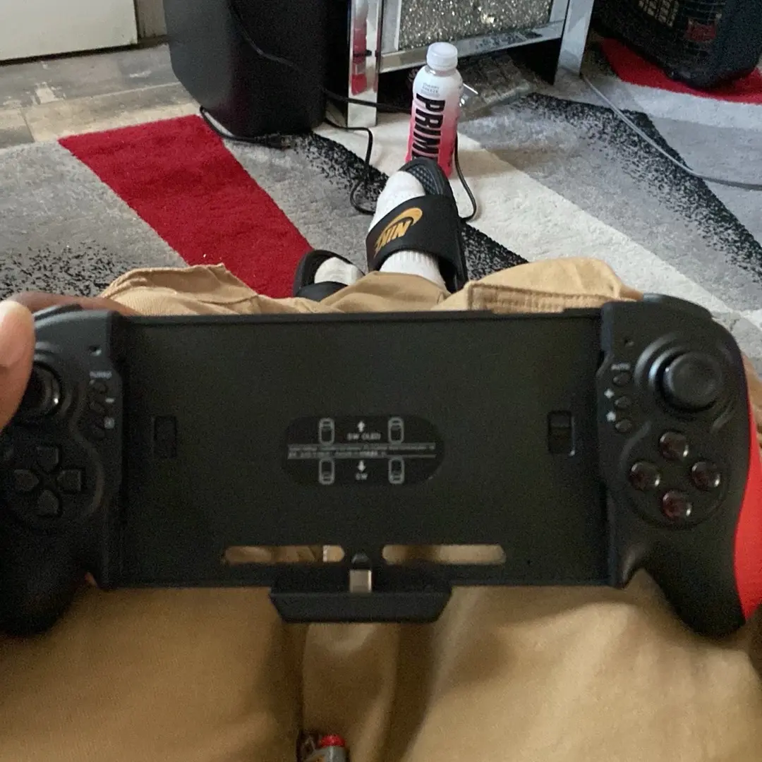 Full-size  gaming  controller Smartphone Game Accessories