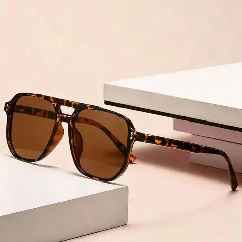 Large Frame Gradient Sunglasses, Summer Trendy Sunglasses, Fashionable Face-Slimming Design, Casual Style, Perfect for Beach Vacation, Outdoor Activities, Wrap Around Sunglasses, Trending Glasses, Trendy Beach Eyewear, Trendy Styling Sunglasses