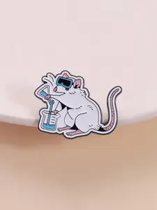 Lab Mouse Theme Enamel Pin, Cute Science Style Lapel Pin, Perfect for Clothing & Backpacks, Ideal for Researchers & Science Humor Lovers