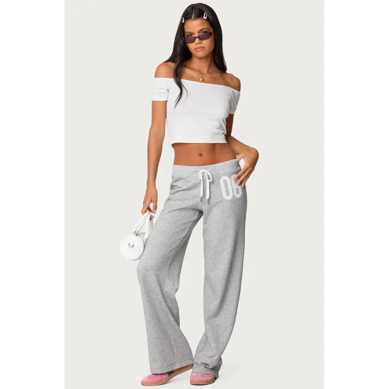 06 Sweatpants
