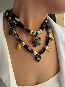 Vintage Enamel Heart Resin Flower Pendant Necklace, Gothic Fashion Leopard Print Chain, Waterproof Women's Jewelry