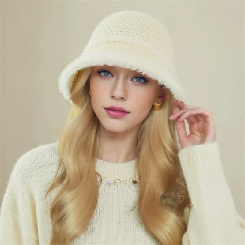 Women's Winter Plush Fisherman Hat - Thickened Collapsible with Color-Blocking & Pom-Pom Trim, Soft Foldable Non-Elastic Warm Beanie for Small Face Effect, Hand Washable (Casual/Office) - Face- Design