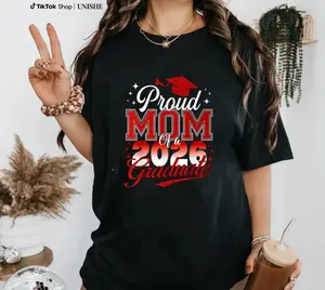 Senior Mom of 2026 Graduate – Comfortable 100% Cotton Proud Mom T-Shirt