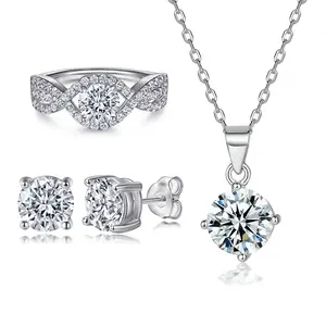 This is an exquisite set of 925 sterling silver jewelry.It includes a love ring with intertwined ribbons, earrings, and a three-pronged zircon necklace